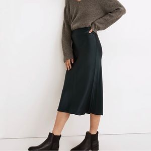 Madewell black satin midi slip skirt size 6